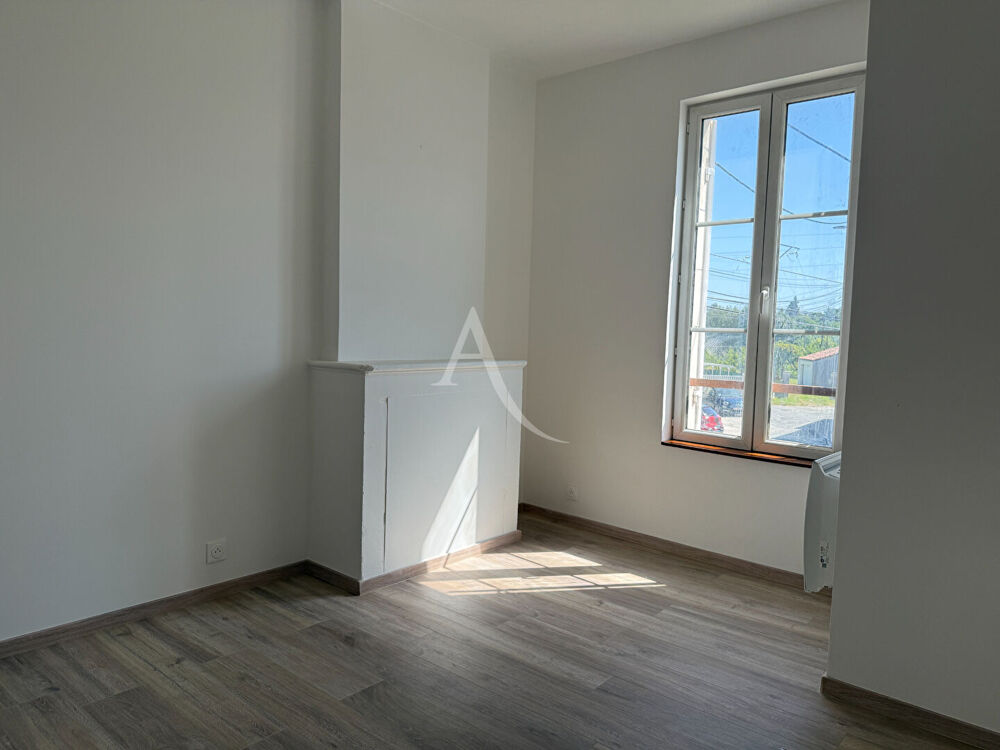 Location Maison Maison Saintes 2 chambres - 61 m² Saintes