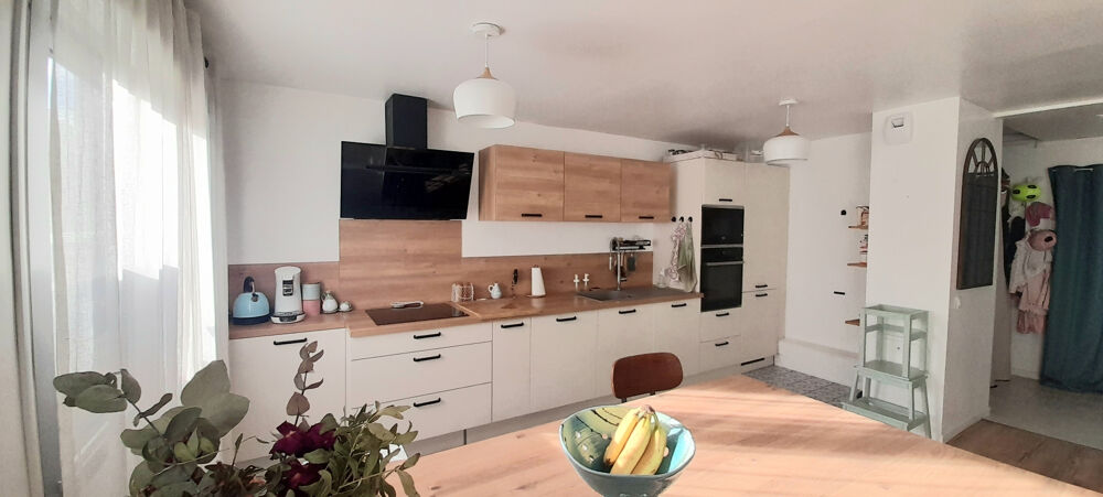 VILLEURBANNE T3 BIS 80 m² RDJ. Garage et Cave