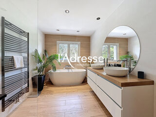  Maison à vendre 7 pièces 215 m²