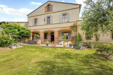 Vente Villa HAUTE-GARONNE - pr�s de Toulouse - Manoir du XVIIe si�cle avec maison d'amis, piscine et potentiel de revenus . Grenade