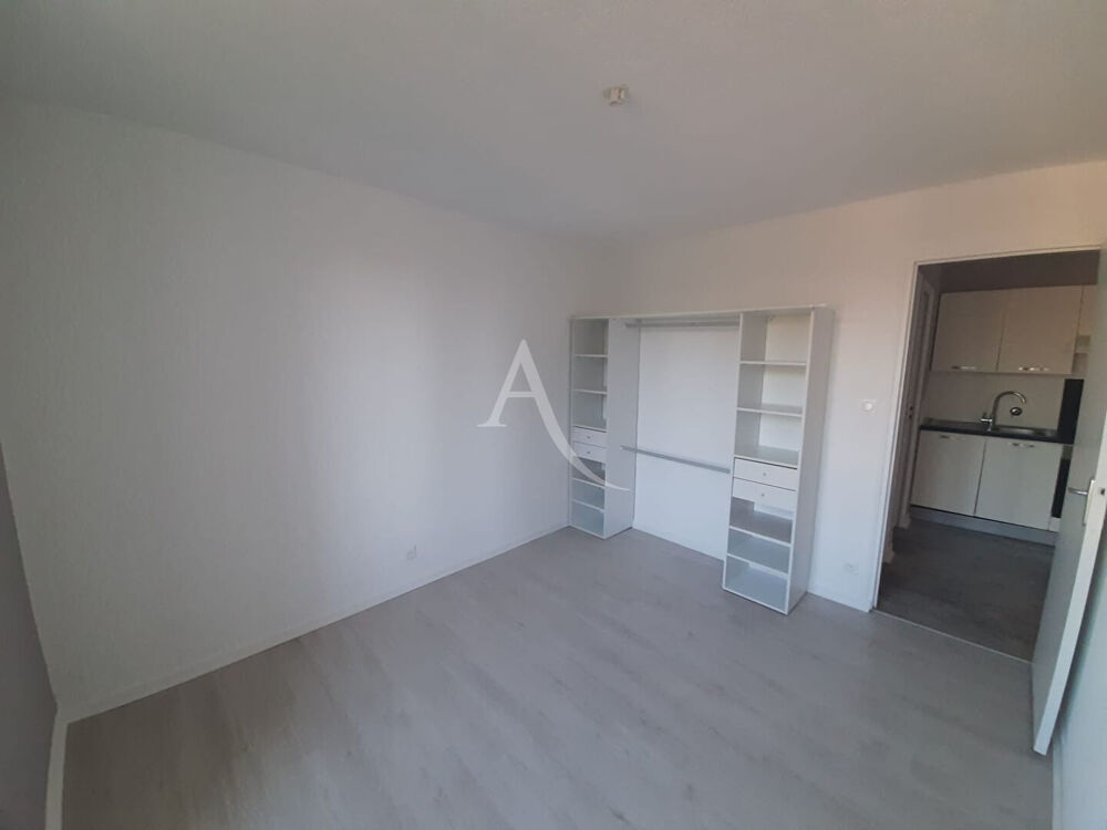 Location Appartement APPARTEMENT T2 - 1er étage côté cour Saint jean d angely