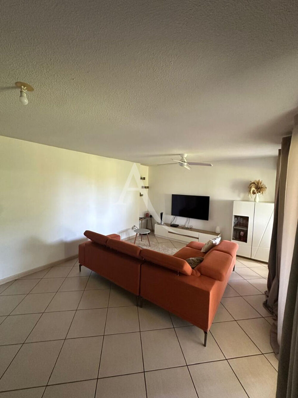 Vente Appartement Appartement Fort De France 3 pièce(s) 67.14 m2 meublé - état locatif - ravalement fait !!!!!! Fort de france
