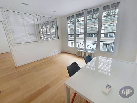   Lot de 4 bureaux avec 3 entrées indépendantes 
