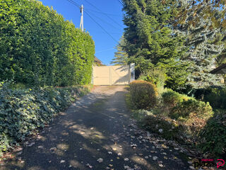  Maison  vendre 6 pices 220 m