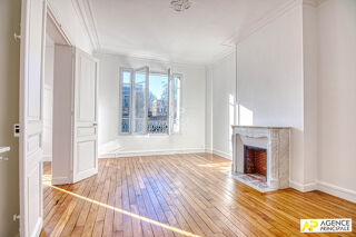 Vente Appartement Versailles Notre-Dame les Prés - Appartement 4 pièces 93 .34 m² carrez avec cave  et balcon situé au 1er étage d'un superbe imme Versailles