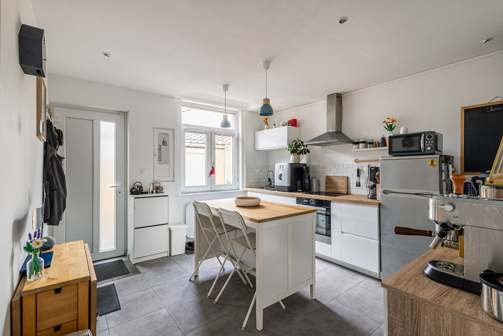 EXCLUSIVITÉ CITYA MÉLANTOIS RONCHIN : MAISON DE COURÉE RÉNOVÉE - 1 CHAMBRE - CAVE - DÉPENDANCE