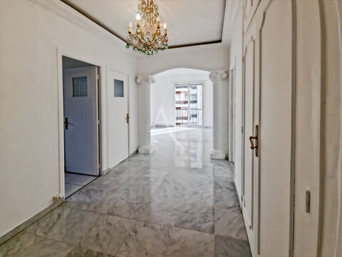  Appartement � louer 3 pi�ces 77 m� Cannes