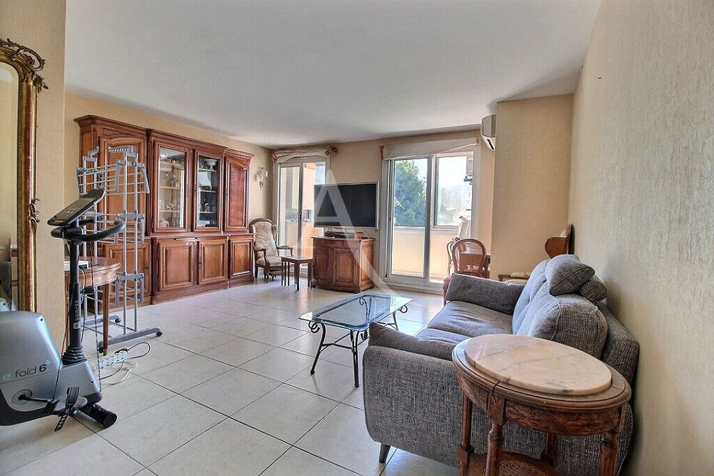 Vente Appartement EXCLUSIVITE MARSEILLE 9 - SECTEUR MAZARGUES ? TRAVERSE DU PUITS - APPARTEMENT 2 CHAMBRES - TRAVERSANT - LUMINEUX - CALME ABSOLU Marseille 9