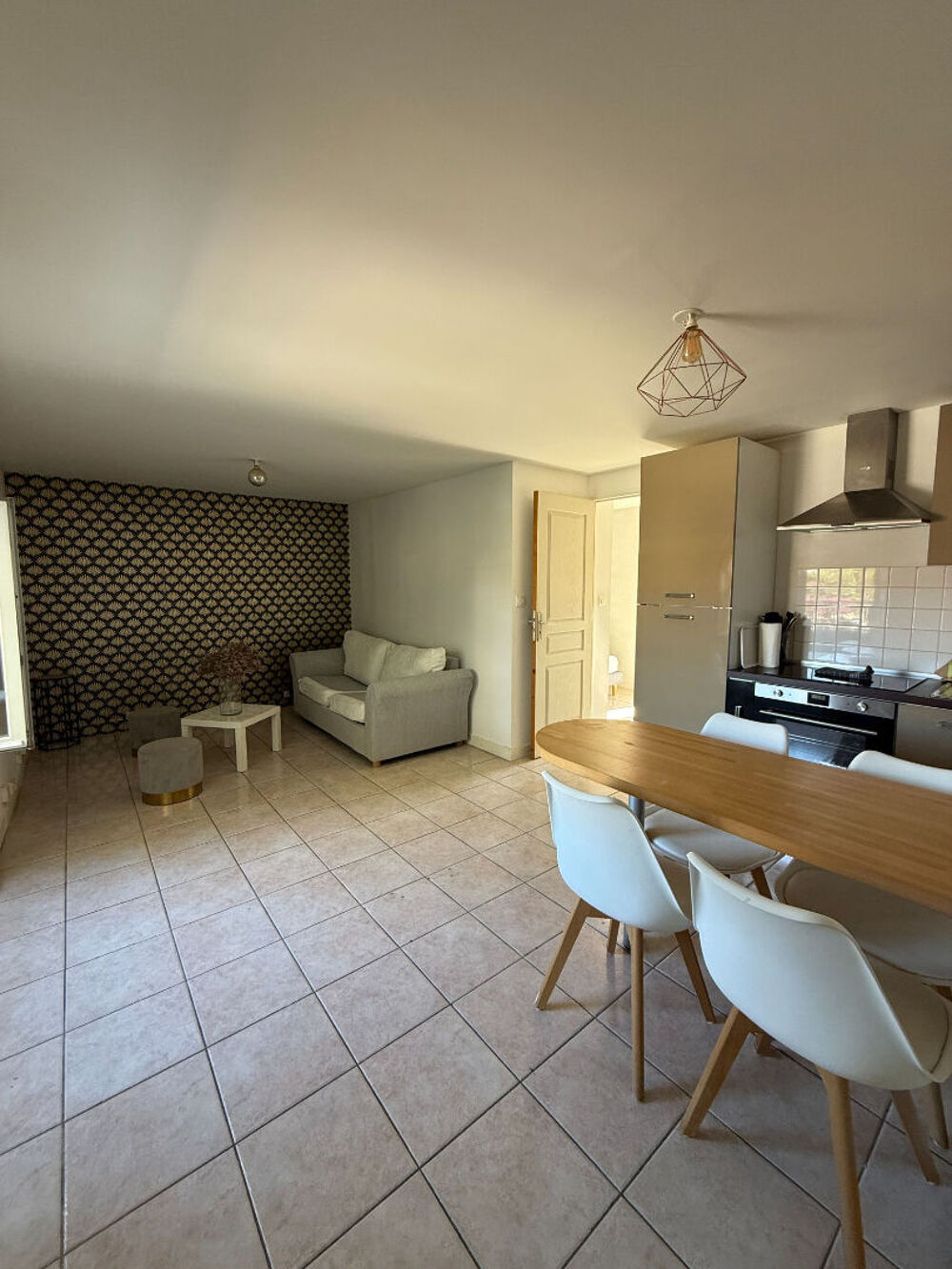 Location Appartement Appartement T2 meublé à louer au centre-ville de La Rochelle La rochelle