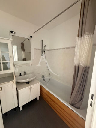  Appartement à louer 3 pièces 55 m²