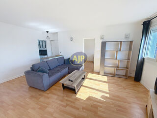  Appartement à louer 3 pièces 68 m²