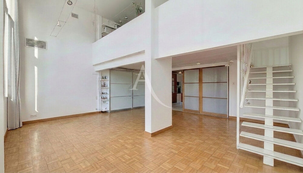 COURBEVOIE / LA DEFENSE appartement Duplex 6 pièces de 166 m² avec cave