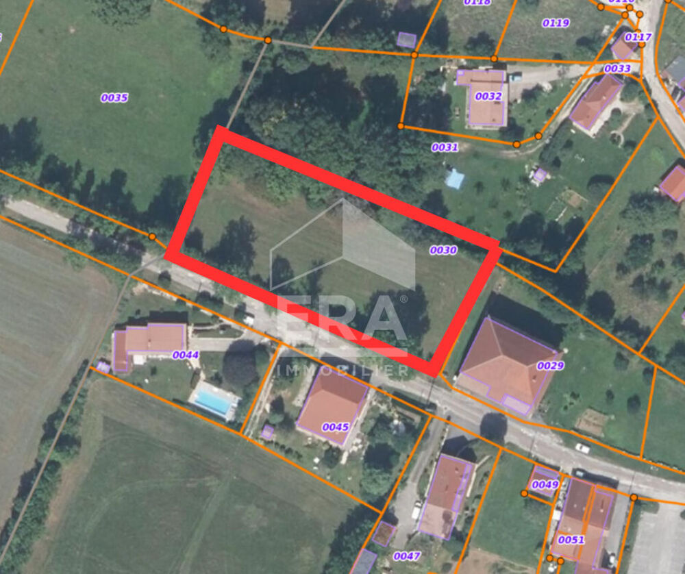 Vente Terrain Superbe terrain plat constructible ? Plus de 35 ares ? Idéal projet 2 maisons ? Proche Champagnole / Arbois Andelot en montagne