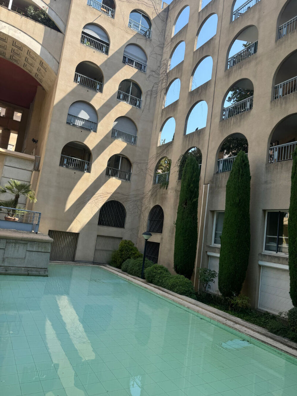 Location Appartement L'ARCHE   AIX  PROX ROTONDE  T4 TERRASSE MEUBLE Aix en provence