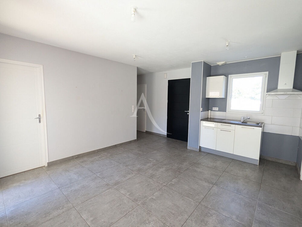 Vente Maison Maison récente de 95 m² à vendre à Challans avec garage et terrain Challans