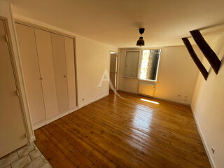  Appartement à louer 2 pièces 28 m²