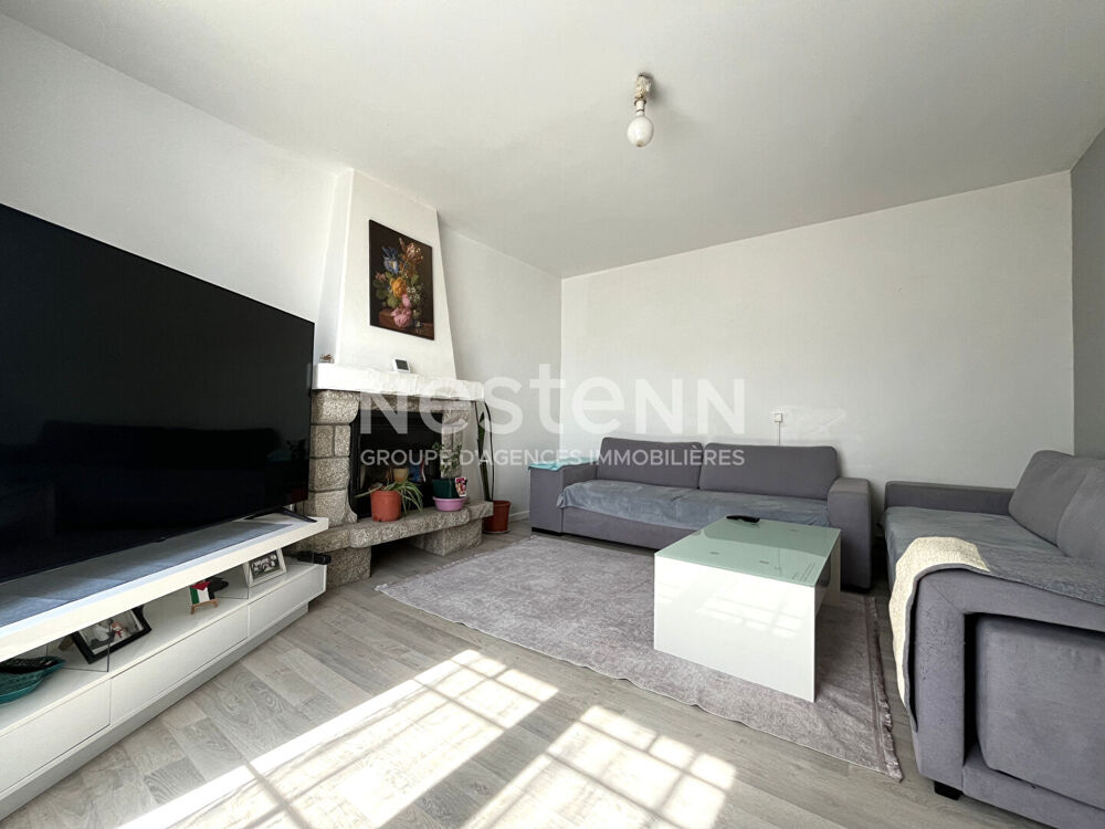 Maison et appartement à vendre, Monterblanc, 145 m² avec 692 m² de terrain.