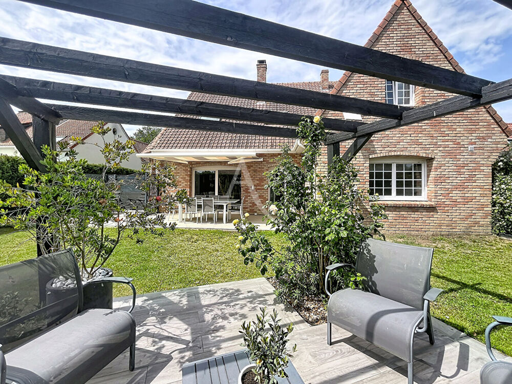 Maison 5 pièces 163 m² · à Calais · 163 m² · 349 500 €