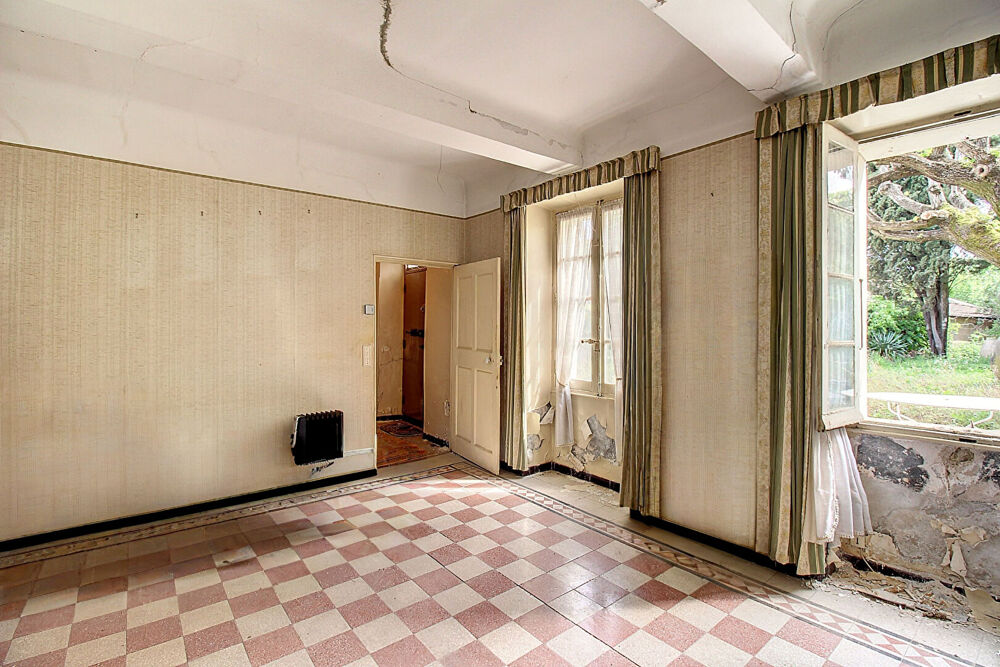 Vente Maison A VENDRE en EXCLUSIVITE à DRAGUIGNAN - Maison 10 pièces 202 m² sur un terrain de 1585 m² Draguignan