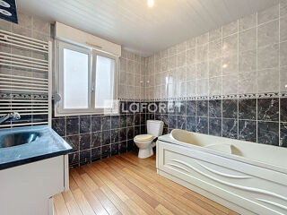  Maison à vendre 8 pièces 137 m²