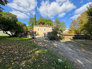  Maison  vendre 15 + pices 600 m