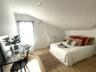Vente Appartement Appartement  5 pièce(s) 100 m2 Dernier étage Castanet tolosan