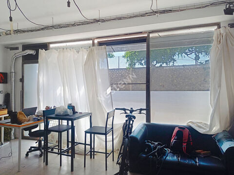 Local commercial Toulon 25 m2 et cave de 14m2 55000 83000 Toulon