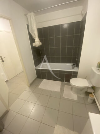  Appartement à louer 1 pièce 38 m²