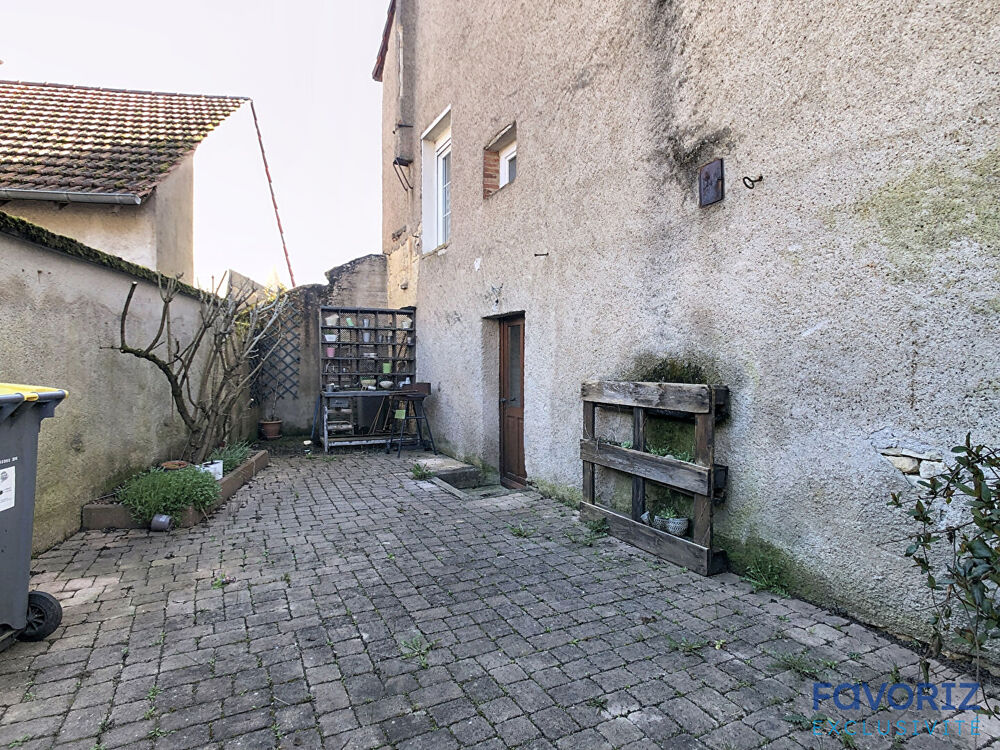 Maison Fontaine française 5 pièce(s) 122 m2