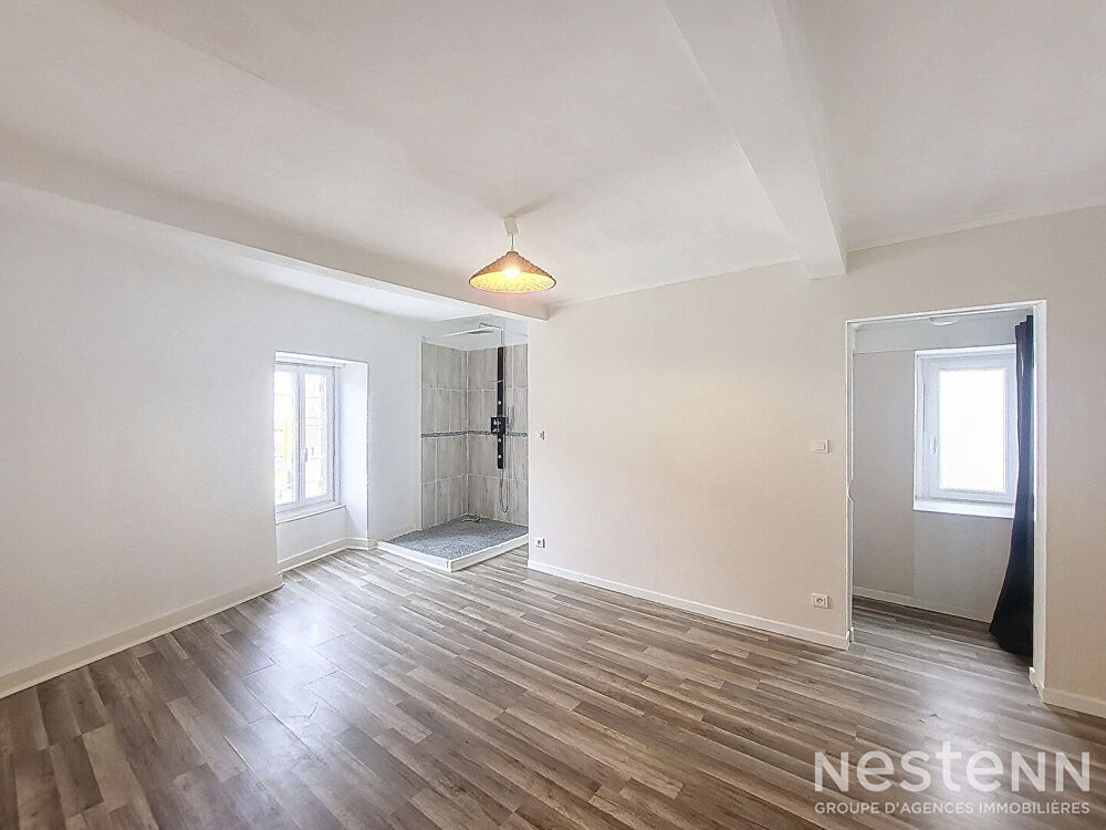A Vendre Maison rénovée en pierre de 81 m² sur deux niveaux proche du centre-ville de Condom