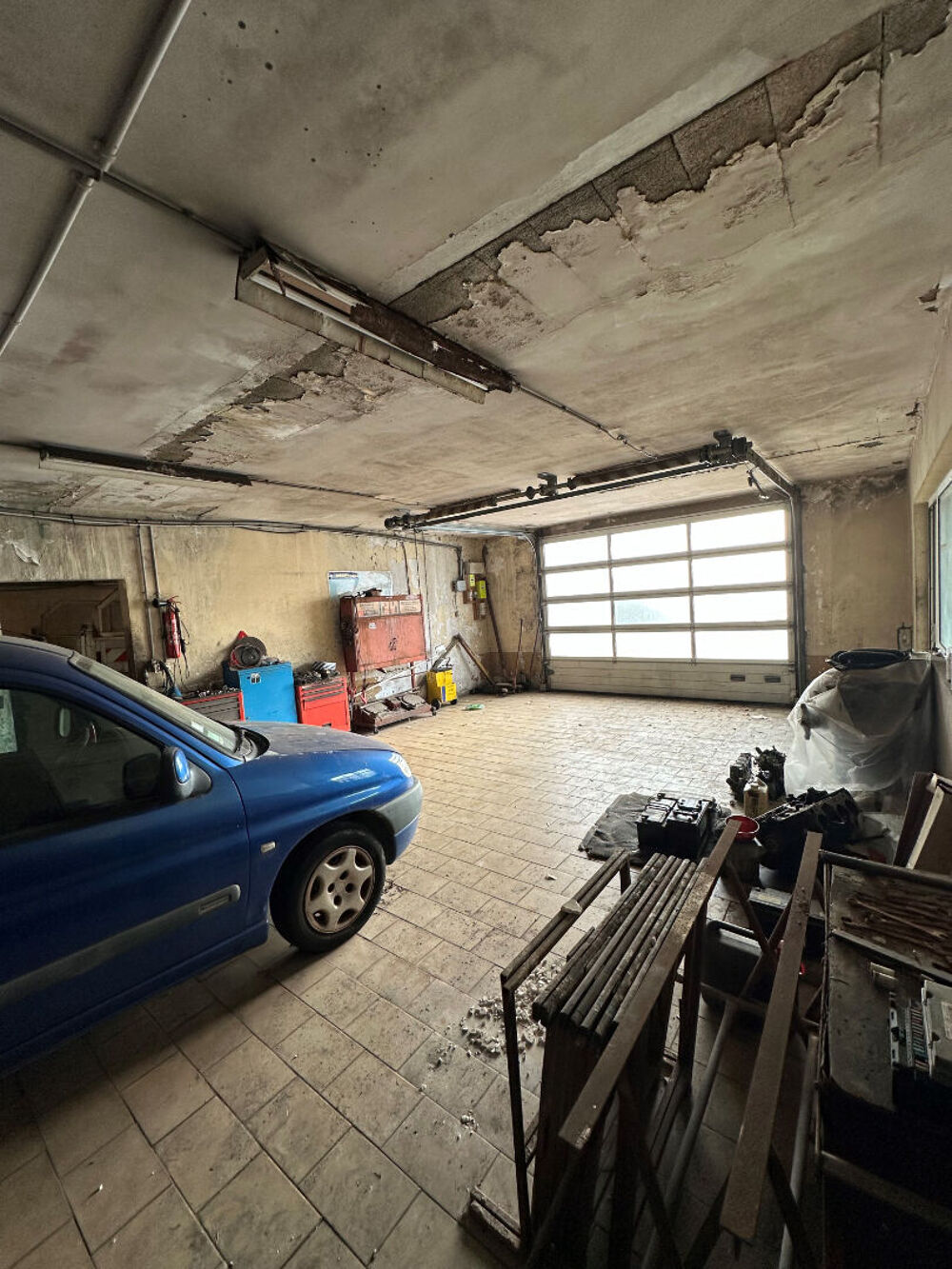   LOCAL COMMERCIAL - GARAGE ATELIER 240M² Port saint louis du rhone