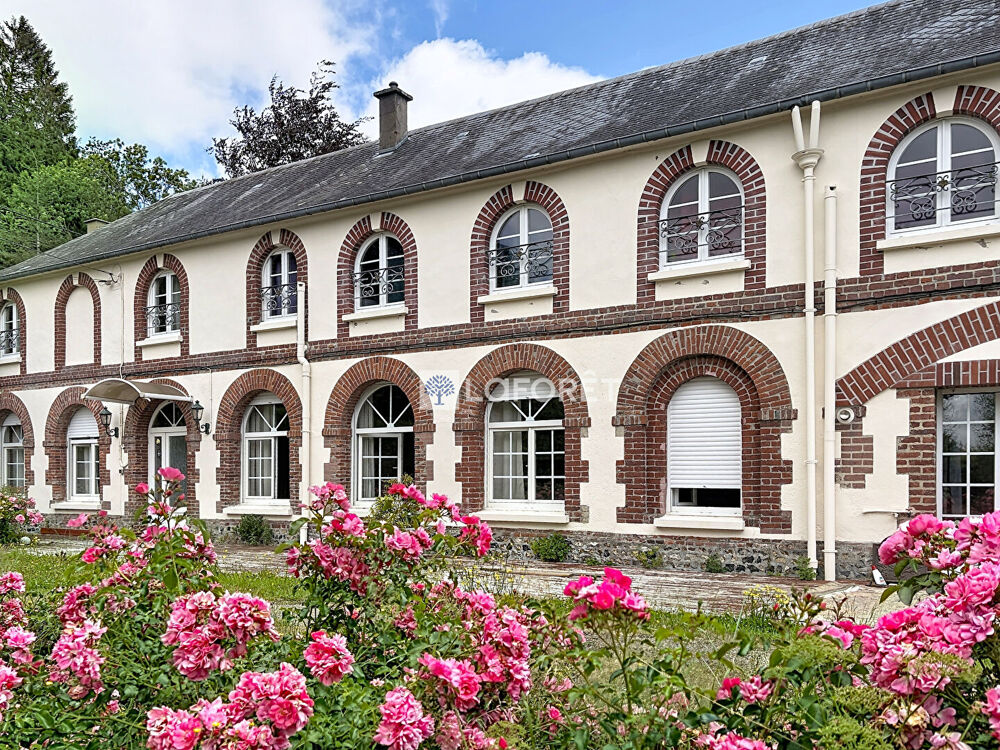 Vente Maison Ancien relais de poste de caractère à Valmont . 246 m² habitables . Jardin clos de 1 061 m² Valmont