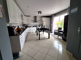  Maison � vendre 7 pi�ces 221 m�