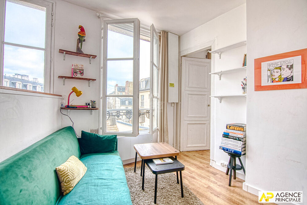 Versailles Notre-Dame Appartement 2 pièces de 23.72 m² carrez situé au 2ème étage avec cave et grenier