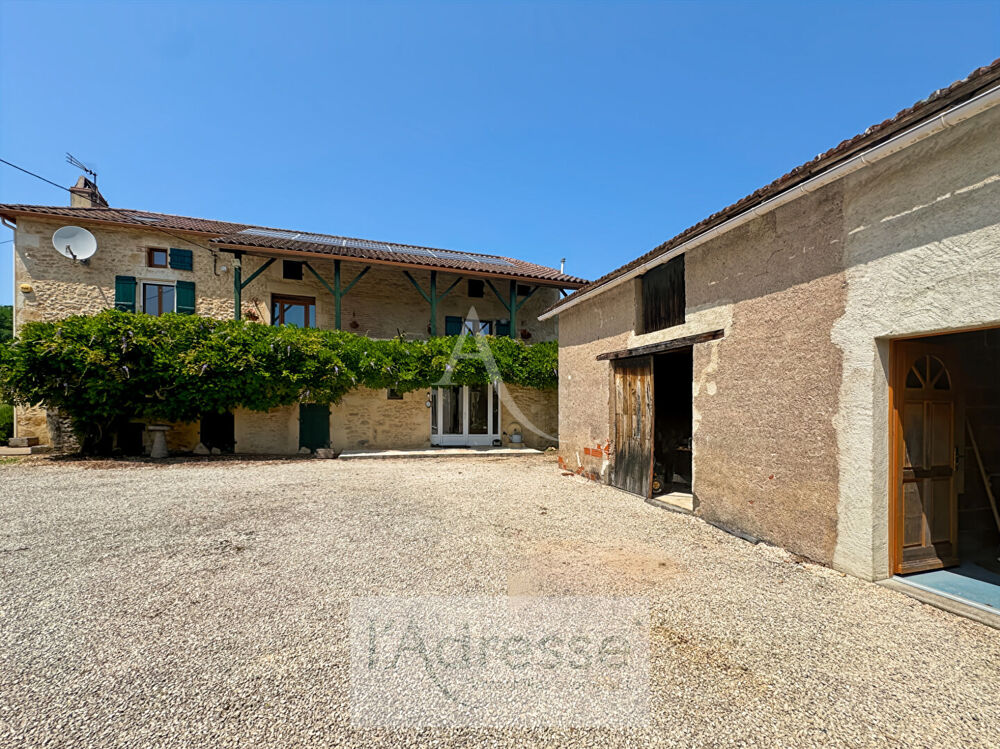 Propriété en pierre avec piscine et dépendances à Duravel (46700)