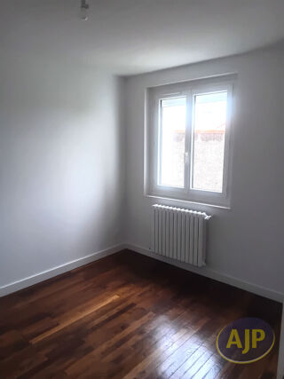  Maison à louer 7 pièces 97 m²