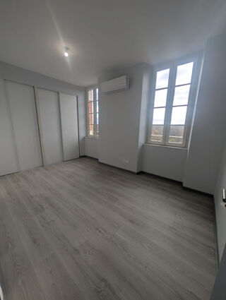  Appartement � louer 4 pi�ces 108 m�