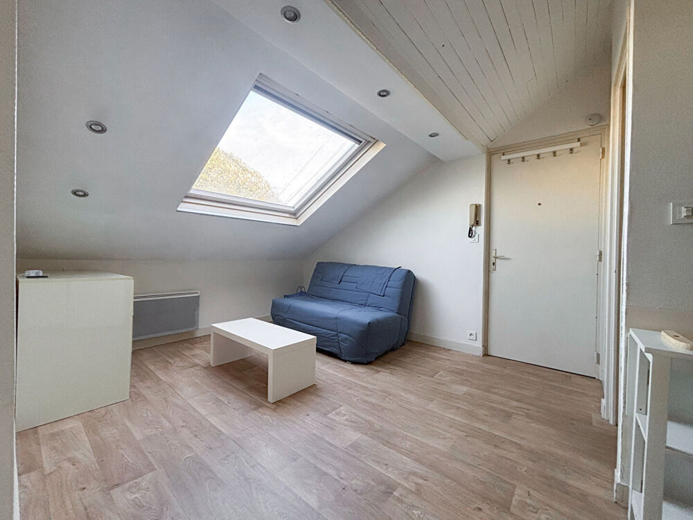 A vendre - Studio de 13 m² carrez et 18 m² au sol - Libre de locataire - Angers Place de la Visitation / proche Gare