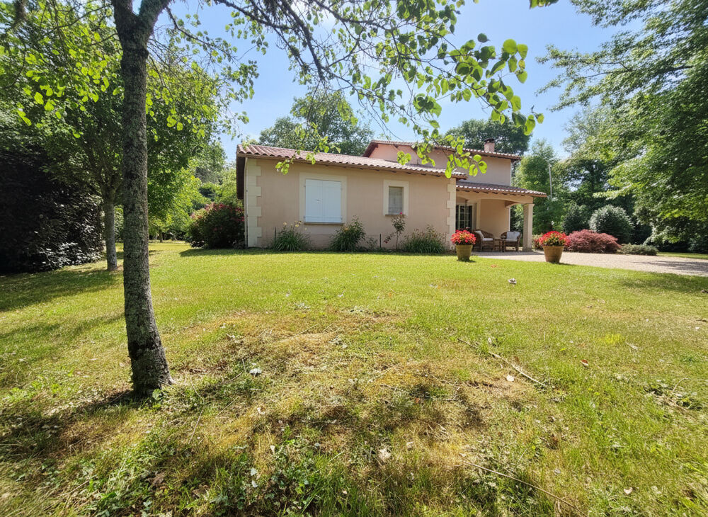 Vente Maison EXCLUSIVITÉ ? Magnifique propriété au calme absolu sur plus de 7 000 m² à Razac-sur-l'Isle Razac sur l isle
