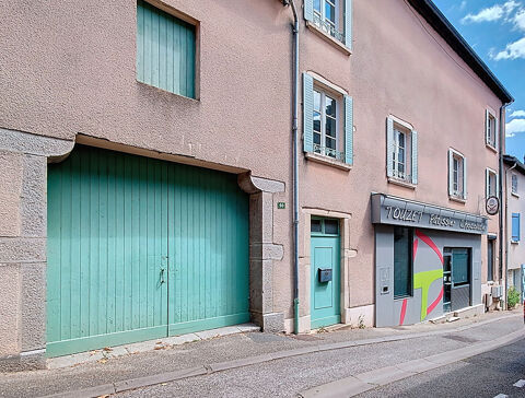 Local commerciale &agrave; 10 min d'Arnas avec une habitation. 249000 69400 Arnas