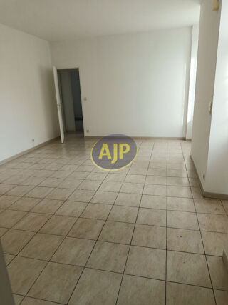  Appartement à louer 4 pièces 70 m²