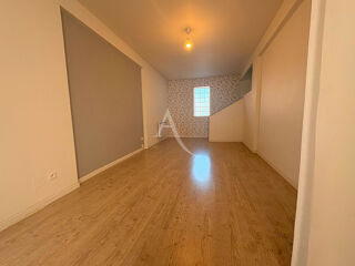  Maison à louer 5 pièces 82 m²