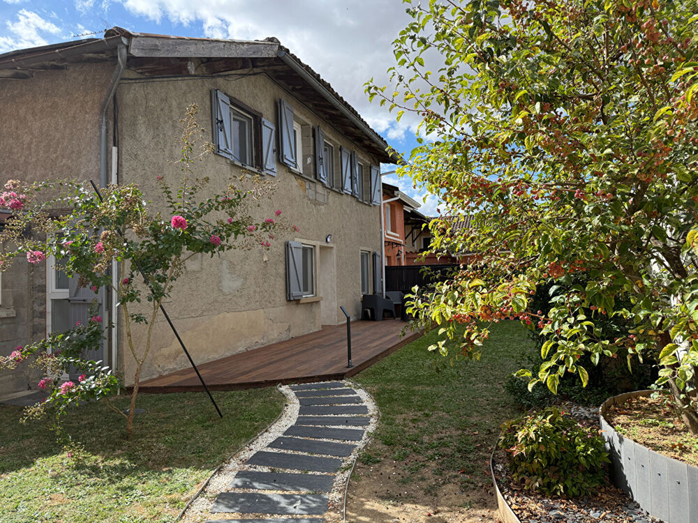 Fermette rénovée avec charme et joli terrain clos