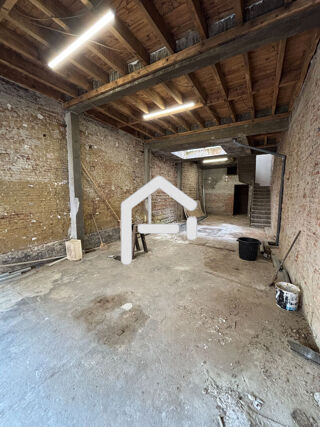  Immeuble � vendre 10 pi�ces 230 m�