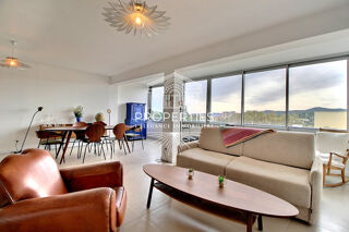 Vente Appartement LE LAVANDOU - HYPER CENTRE - T4 RENOVE - 87M² - ASCENSEUR - EXPO SUD Le lavandou