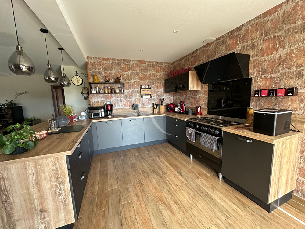 Vente Maison Longère en pierre 171 m² à vendre en campagne à Maché Mache
