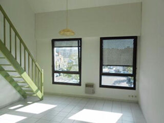  Appartement à louer 1 pièce 35 m²