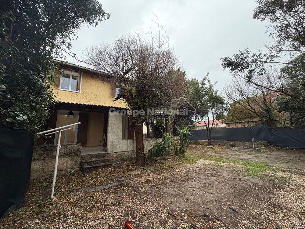 Vente Maison NÎMES Viila sur 2 niveaux 4 chambres avec garage et jardin Nimes