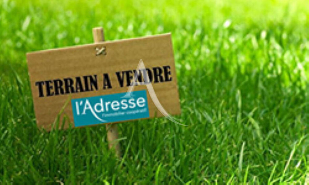 Vente Terrain Beau terrain  de 2780 m² avec bâtiment de 100m² Vienne en val