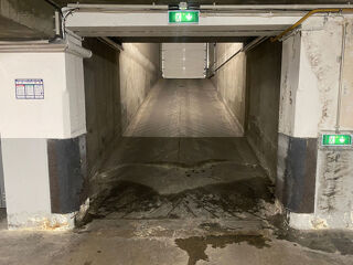  Parking / Garage � louer 